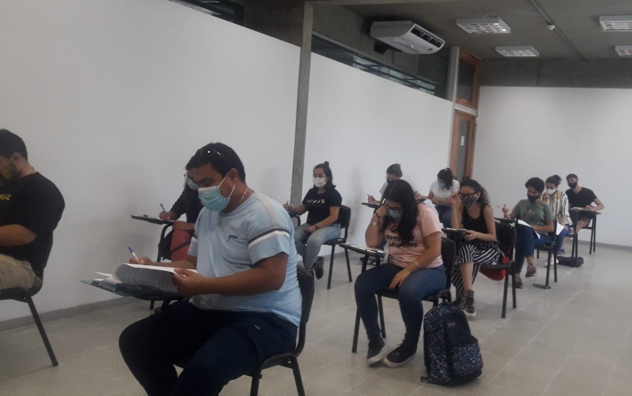 Examen presencial Salto